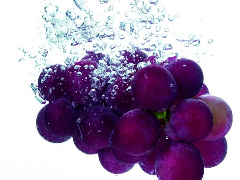 Summer grapes, fruit, grapes, water, purple, blueberry, summer, aqua, violet, blue, HD wallpaper