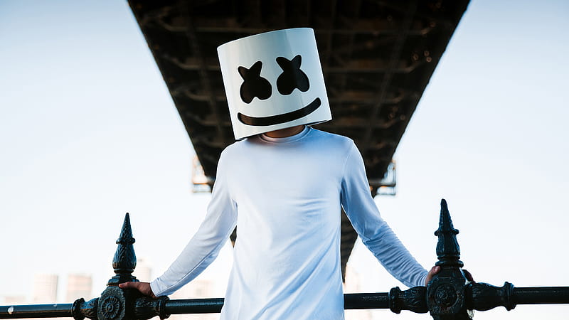 DJ Marshmello Is Under The Bridge Wearing White Dress Marshmello, HD wallpaper