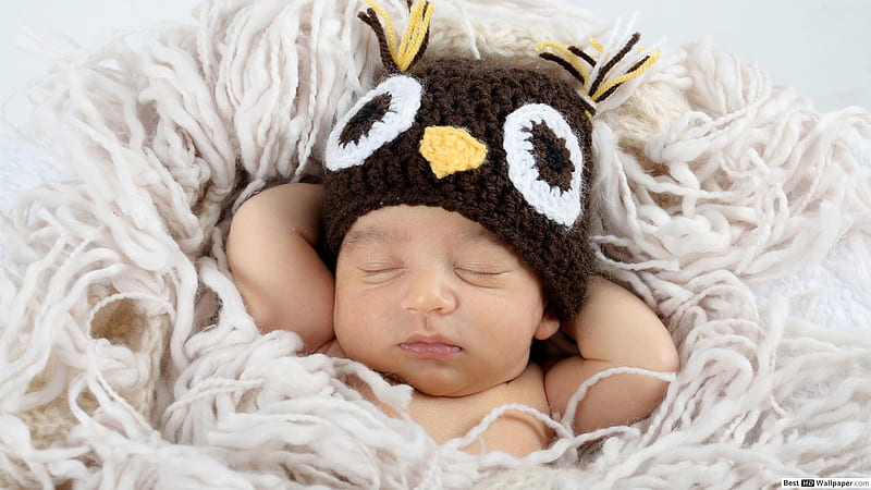 Cute Baby Boy Is Sleeping On Woolen Thread Bed Wearing Woolen Knitted Cap Cute, HD wallpaper