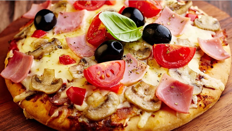 Pizza With Tomatoes, Ham And Olives, HD wallpaper