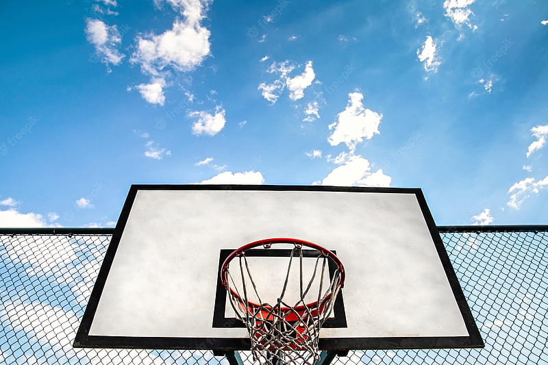Premium . Streetball hoop outdoor blue sky as background and copy space urban youth game, HD wallpaper