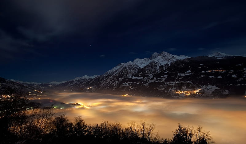 MT TOWN FLOODED BY FOG, mountain, stars, flooded, town, sky, lights, fog, night, HD wallpaper