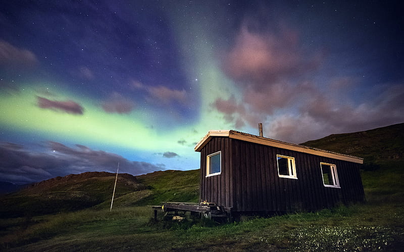 Aurora Starry Sky Wooden House Akureyri Iceland, HD wallpaper