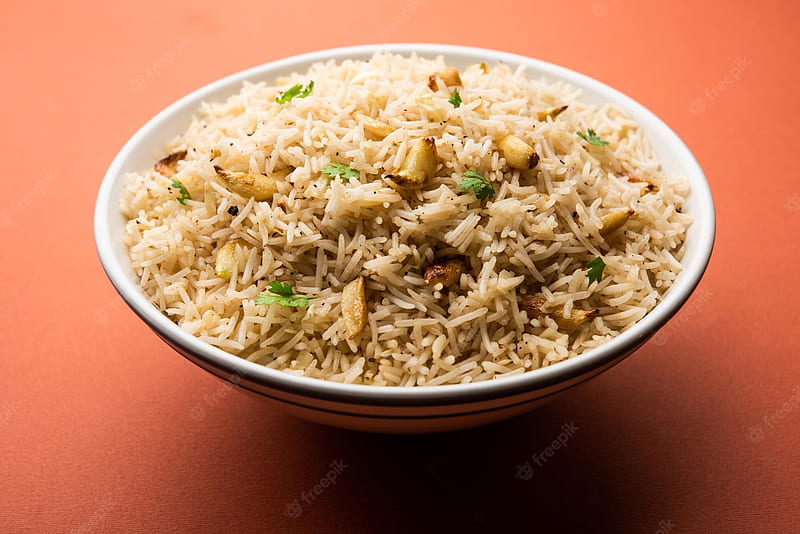 Premium . Garlic fried rice or pulav using basmati rice and lahsun, served with dal tadka over moody background, selective focus, Indian Rice, HD wallpaper