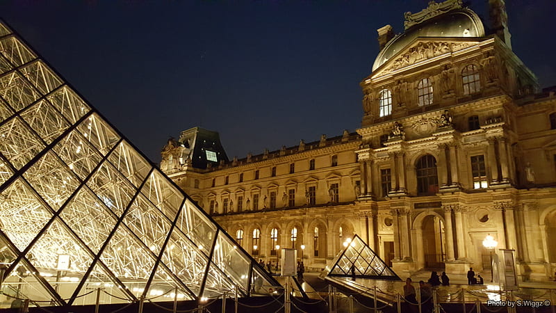 Outside the Louvre Museum @ Night, Paris, France, Paris, Museum, Louvre, Glow, France, Lights, Glass, Night, HD wallpaper