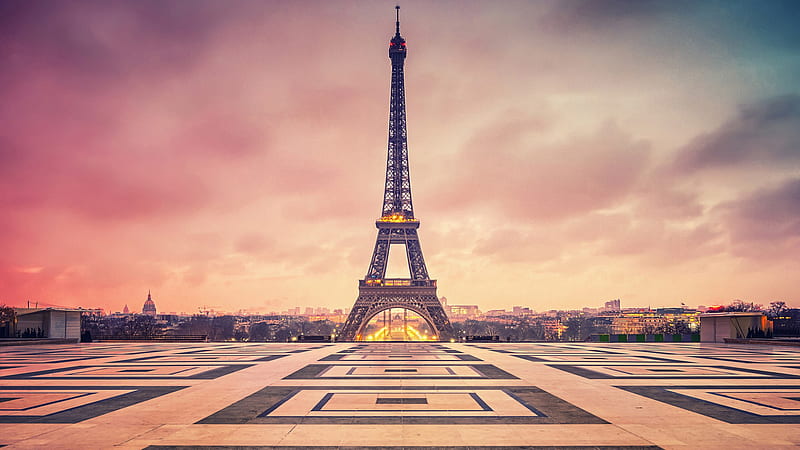 Eiffel Tower Paris With Background Of Clouds Travel, HD wallpaper