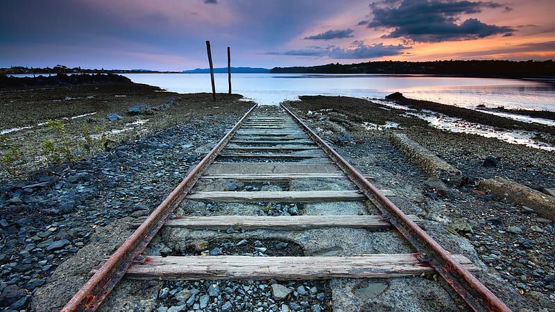Tracks to Nowhere, water, end, nature, bonito, tracks, sky, desolate, HD wallpaper