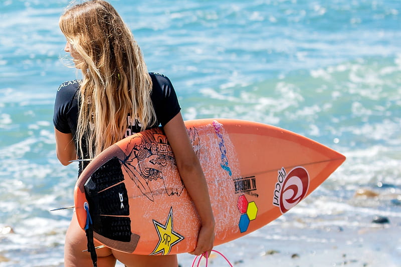 Pro Surfer ~ Stephanie Gilmore, surfer, beach, surfboard, blonde, bikini, HD wallpaper