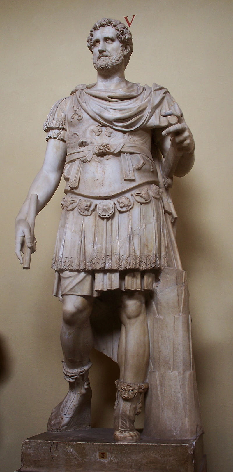ITAP of a Julius Caesar Statue MLMPHOTO CAPTURE NATURE INCREDIBLE   Ancient statues Julius caesar Statue