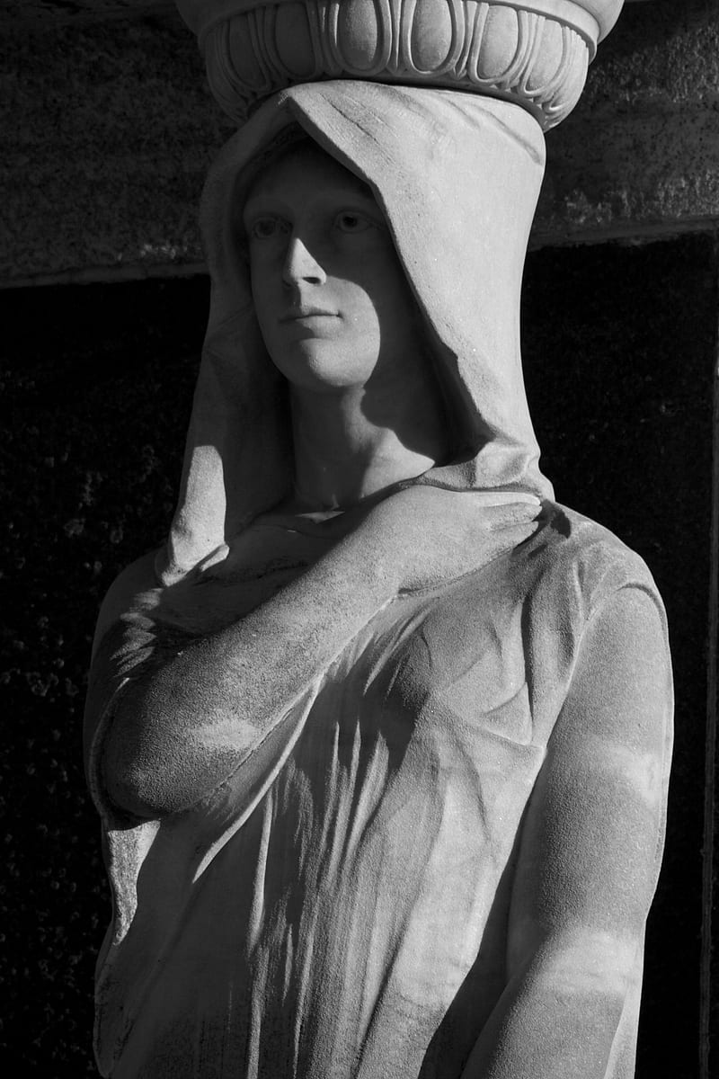 Weeping Woman, Ad, black and white, death, grave, moaning, monochrome, plastic, statue, HD phone wallpaper