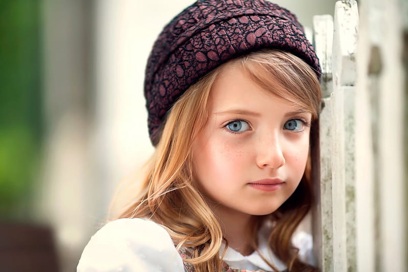 little girl, pretty, adorable, sightly, sweet, nice, beauty, face, child, bonny, lovely, pure, blonde, baby, cute, eyes, white, little, Nexus, bonito, dainty, kid, graphy, fair, Fun, people, Hat, pink, blue, Belle, comely, Standing, girl, childhood, HD wallpaper