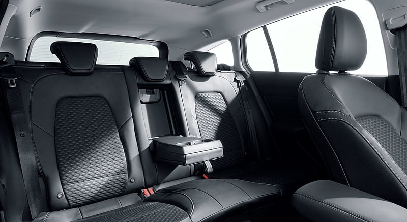 HD   2019 Ford Focus Wagon Titanium Euro Spec Interior Rear Seats Car 