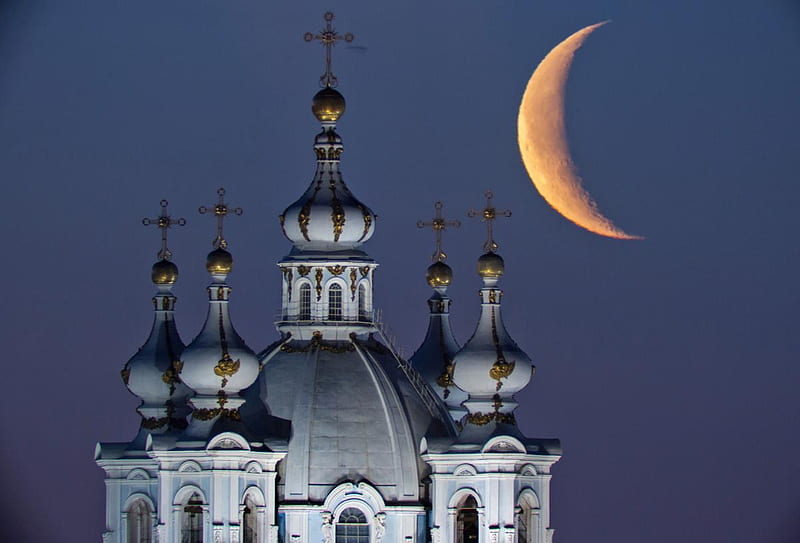 Moon above Smolny Cathedral, Smolny Cathedral, Russia, Moon, St Petersburg, Domes, HD wallpaper