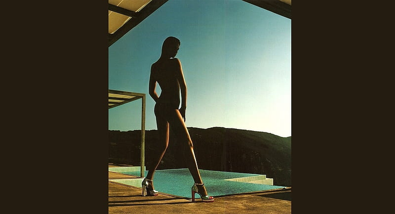 Angela Lindvall, black bikini, infinity pool, mountains, wood deck, dark blonde, sunset, posing with heels, HD wallpaper