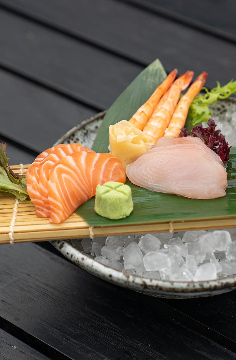 Japanese Food , , High quality, black background, food , sashimi, sushi, wood, HD phone wallpaper