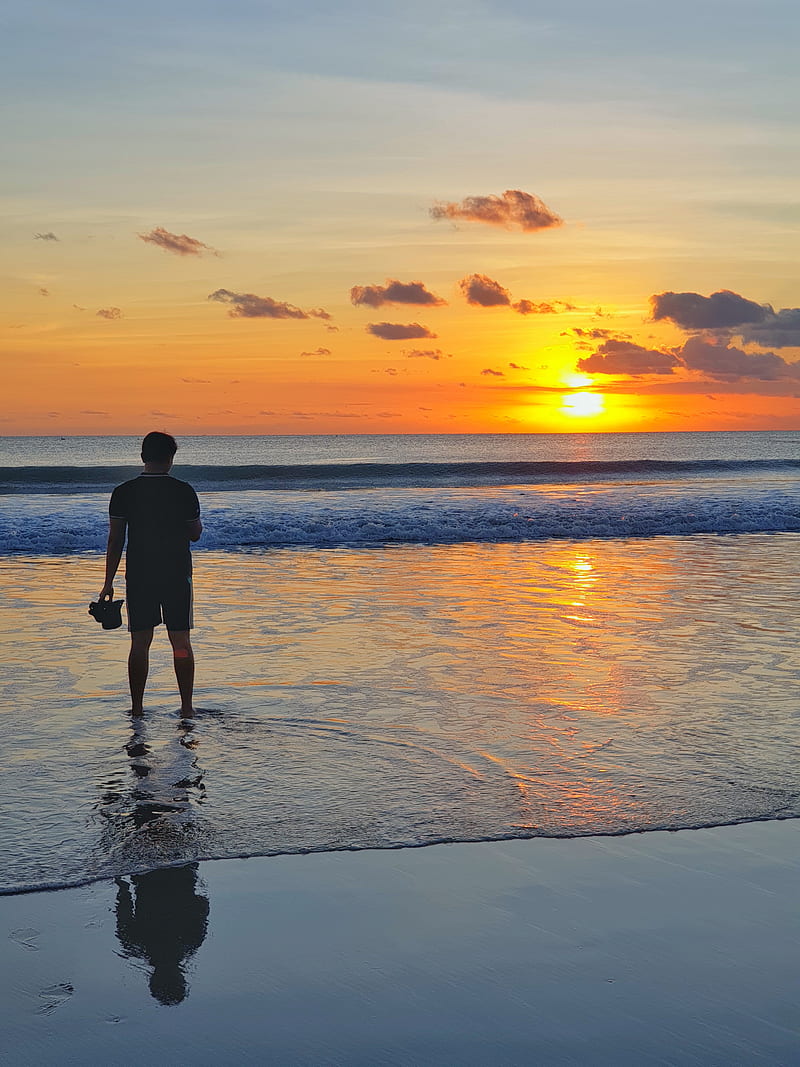 Boy and sunset, beach, blue, sea, seashore, sky, wave, HD phone wallpaper
