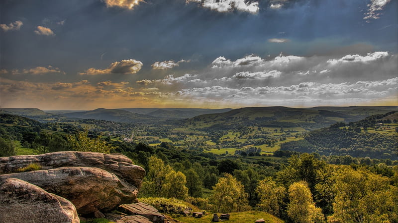 sun rays over panorama of green mountains r, rocks, green, mountains, sun rays, r, trees, sky, HD wallpaper