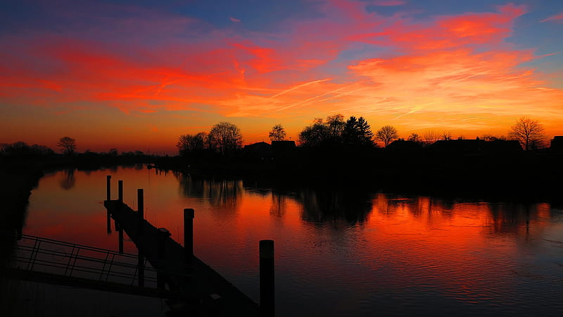 Fiery sunset in Northern Germany, river, sky, trees, reflections, clouds, HD wallpaper