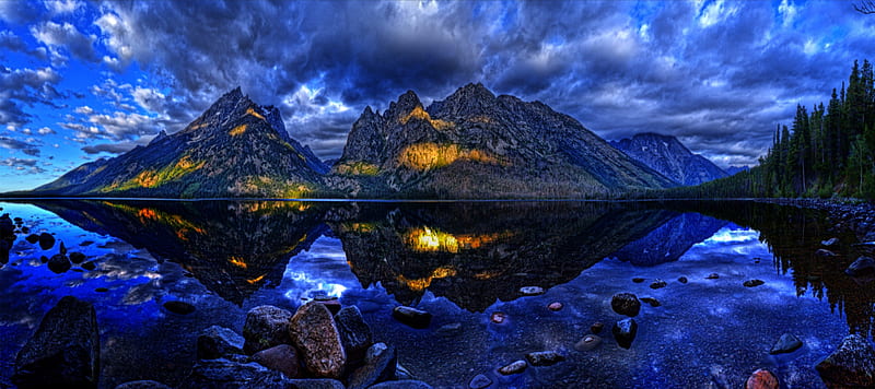 Reflections, pretty, cloudy, shore, dusk, bonito, mirrored, lights, nice, darkness, peaks, river, evening, reflection, blue, amazing, lovely, sky, lake, water, nature, HD wallpaper