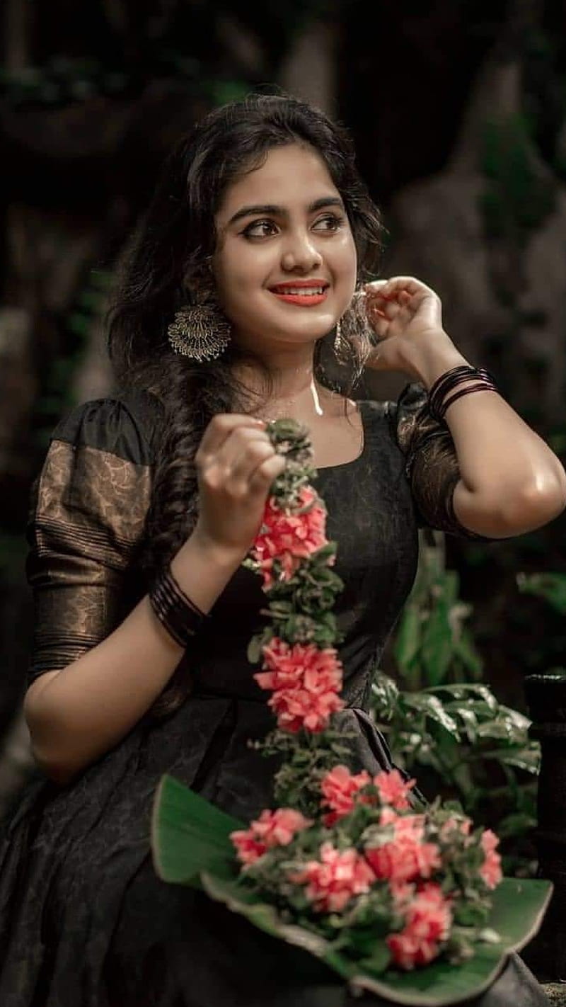 Devu 12, actress, beauty, devika, traditional dress, HD phone wallpaper