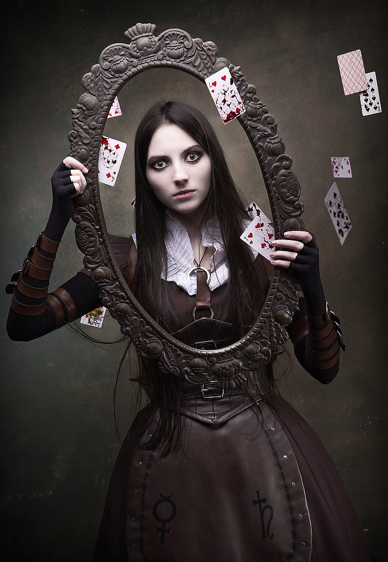 The Cosplay of American McGee's Alice