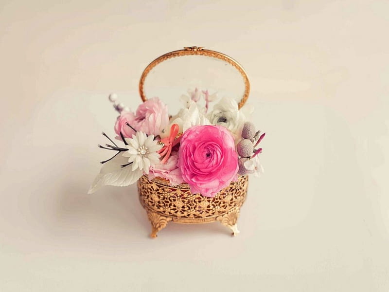 Little Gold Basket, decoration, gift, wedding, gold, tiny, basket, flowers, arrangement, pink, HD wallpaper