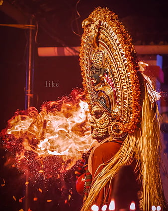 Closeup of Bright Colored and Decorated Theyyam, a Traditional Art Form of  Kerala Editorial Photography - Image of deity, form: 286382137