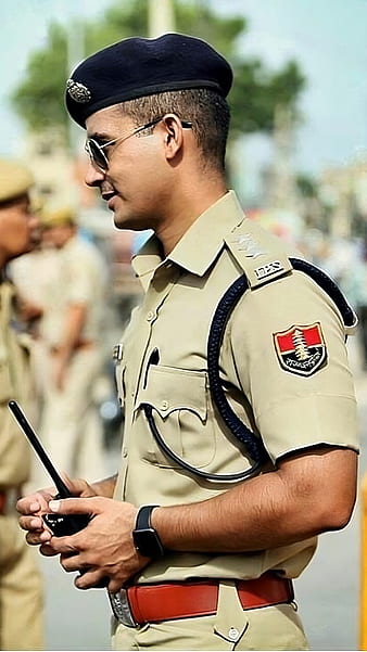 A Constable of Kolkata reserve Police prepares for inspection during Final  Dress rehearsal for Republic Day Parade 2020. India Celebrates Republic Day  on 26th January every year, for celebrating this event Indian