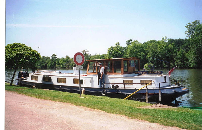 Nova Cura on the Yonne, Yonne River, Peniche, Motor Barge, Powerboat, France, Auxerre, HD wallpaper