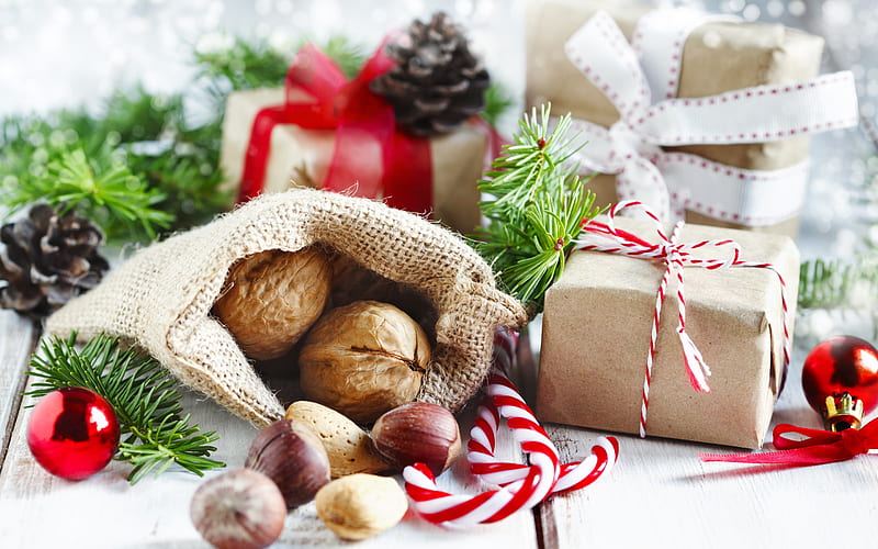 Christmas, nuts, gift, hazelnuts, New Year, decoration, HD wallpaper