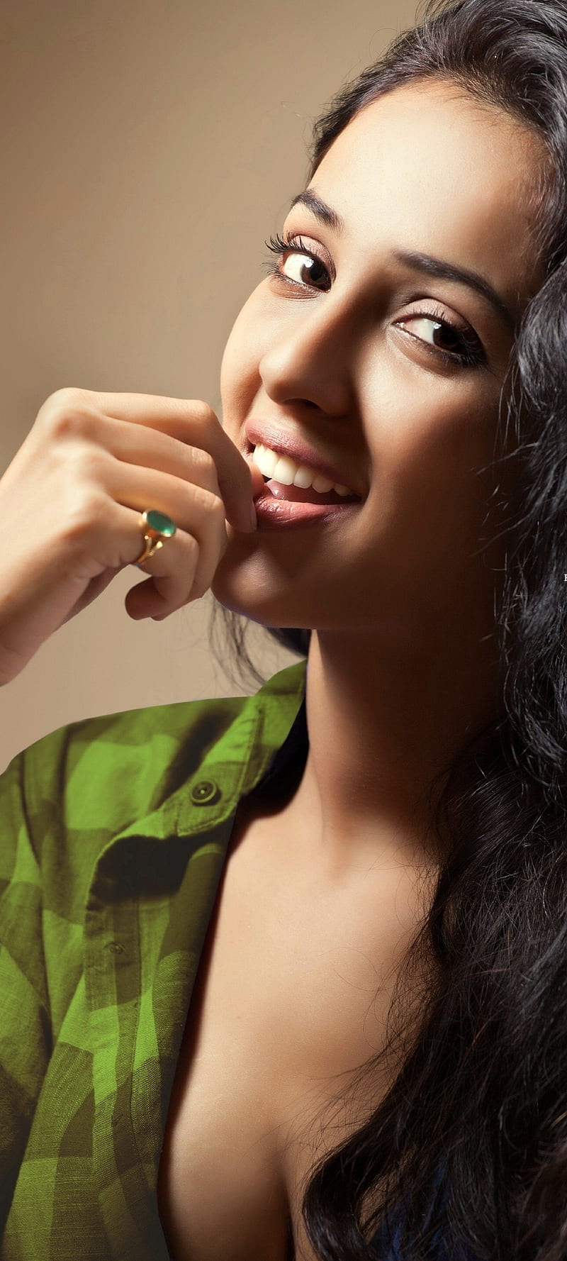 Riya Suman, actress, telugu, HD phone wallpaper