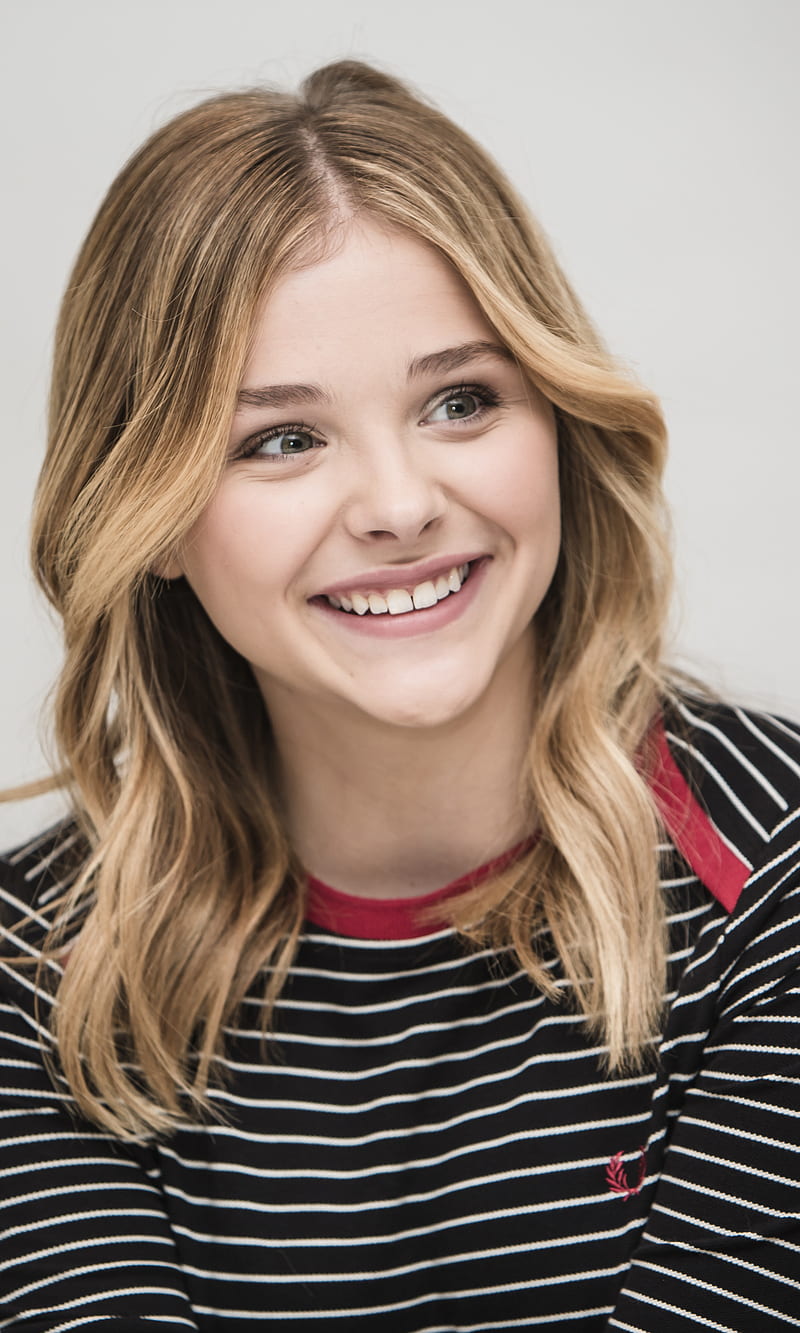 Actress, beautiful, Chloe Grace Moretz, portrait, 1080x2160