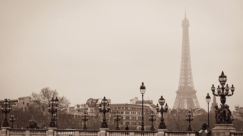 Paris Eiffel Tower During Foggy Morning Travel, HD wallpaper