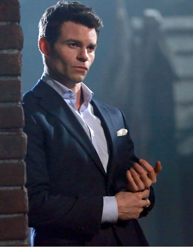 elijah mikaelson vampire face