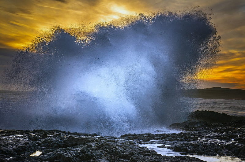 Wave Crashing at Sunset, Water, Rocks, Wave, Sunset, HD wallpaper
