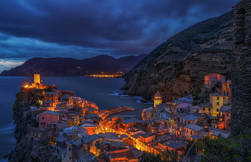 Coastal Evening View of Vernazza, Italy, Coast, Sky, Italy, Nature, Sea, Cityscapes, Nights, Lights, Evenings, HD wallpaper