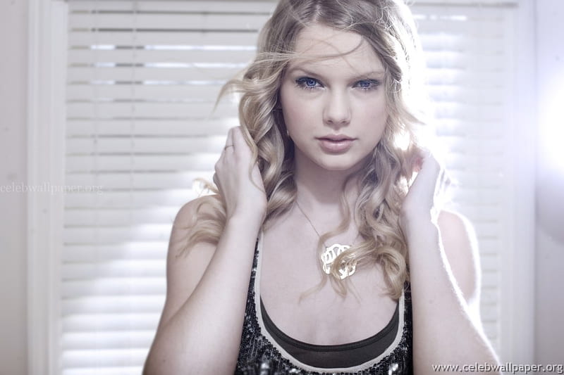 Taylor Swift - wide 6