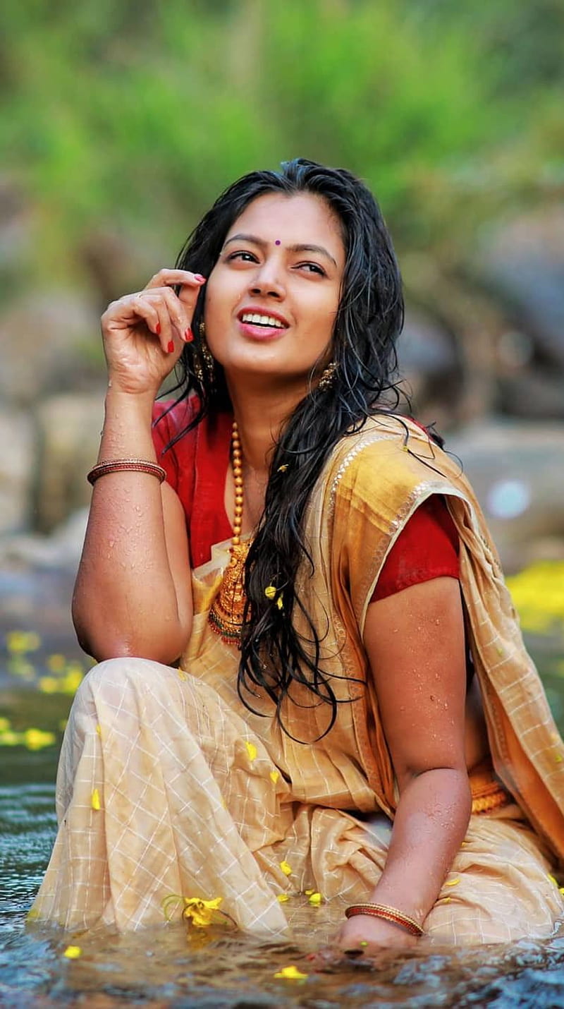 Akshatha Varun , model, saree lover, HD phone wallpaper