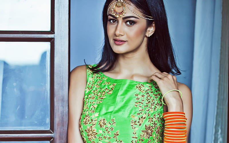 Shubra Aiyappa, indian actress, hoot, Bollywood, India, portrait, indian traditional dress, HD wallpaper