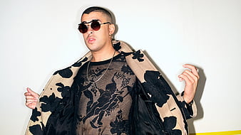 Benito Antonio Martínez Ocasio Rapper With Award Is Wearing Black Jacket  And Cap HD Bad Bunny Wallpapers, HD Wallpapers