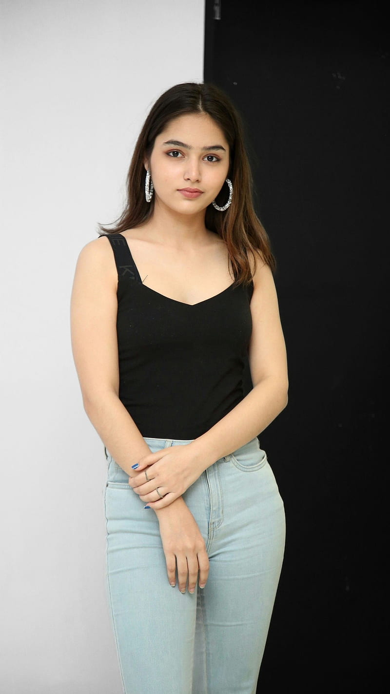 Maitreyee Tiwari, telugu actress, hot, HD phone wallpaper | Peakpx