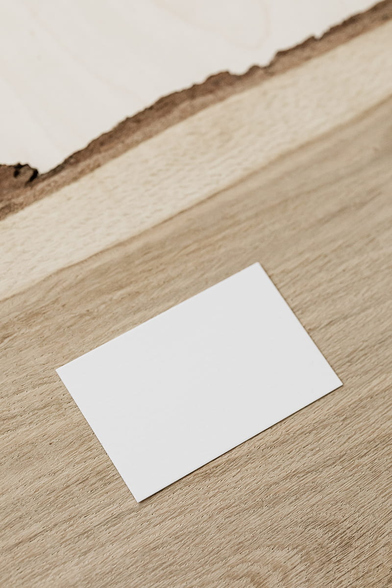 Empty white business card on wooden desk, HD phone wallpaper