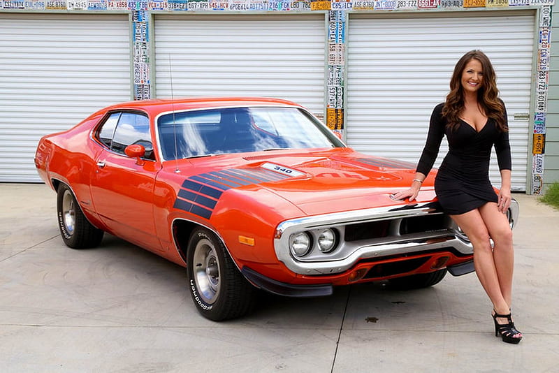 1972 Plymouth Road Runner 340 and Girl, 340, Red, Muscle, Old-Timer, Car, Girl, Plymouth, Runner, Road, HD wallpaper