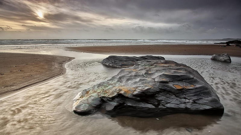 beautiful rock in a tidal pool on a beach, beach, tide, rock, pool, sea, HD wallpaper