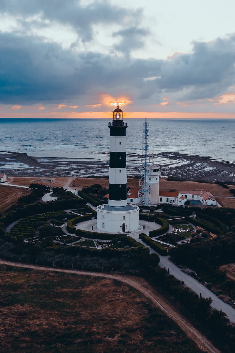 lighthouse, building, sea, sunset, horizon, HD phone wallpaper