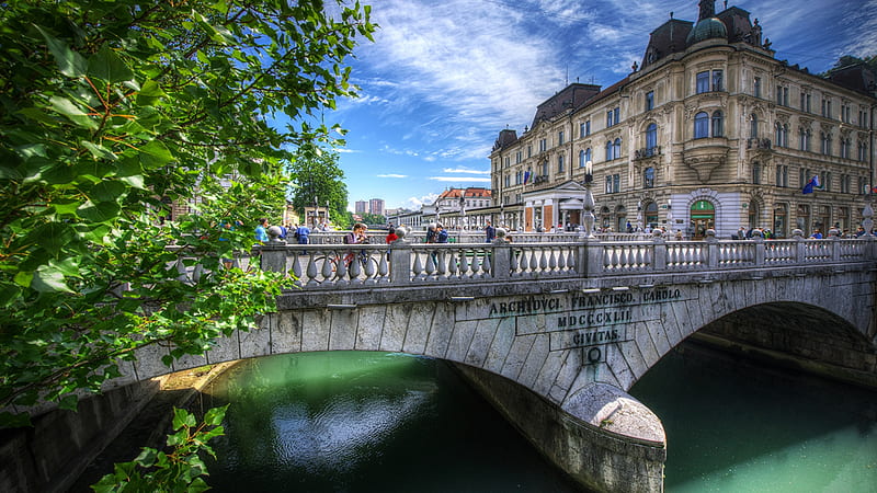 Part of Triple Bridge and houses in Ljubljana, Slovenia, Ljubljana, Bridge, Ljubljanica River, Houses, Slovenia, Triple Bridge, HD wallpaper