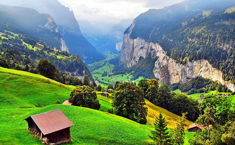 Lauterbrunnen Valley, Switzerland, Alps, forest, huts, houses, town, bonito, trees, clouds, valley, cliffs, mountains, green grass, HD wallpaper