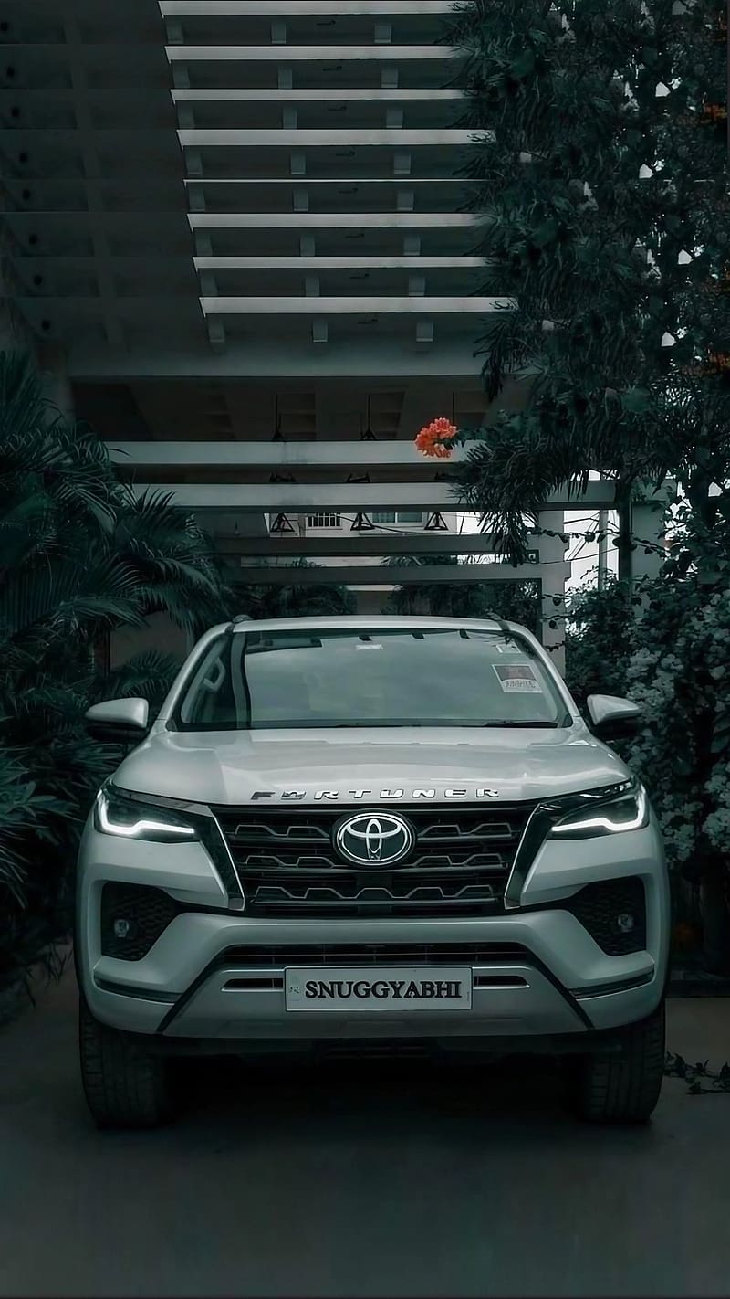 Fortuner Gadi, White Car Frontlook, HD phone wallpaper