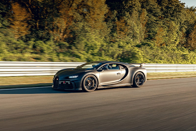 Gallery: Bugatti Further Develops Chiron Pur Sport, Green Bugatti, HD wallpaper