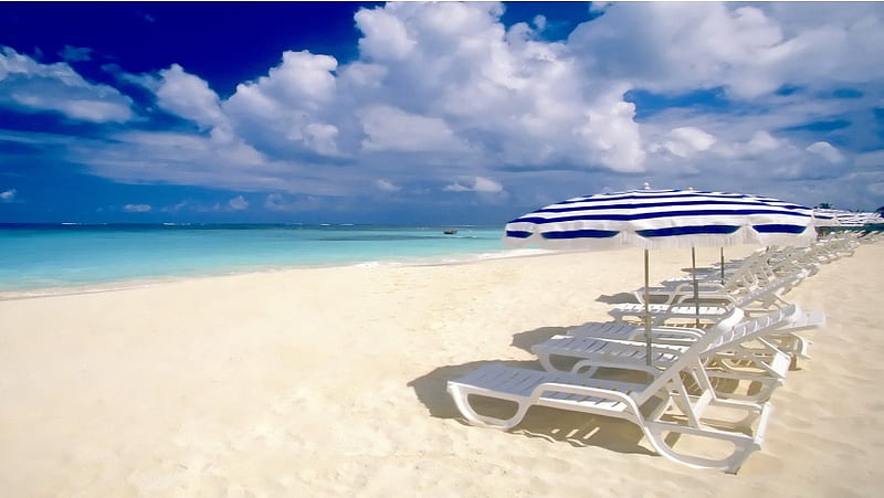 Beach Chairs on Empty Beach, HD wallpaper